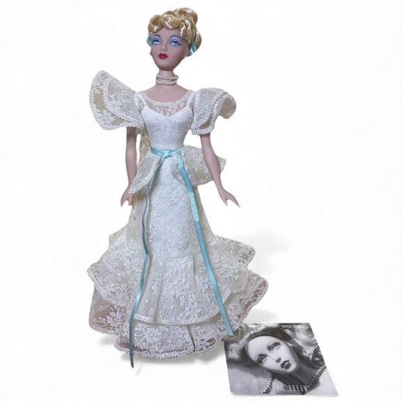 The Ashton-Drake Galleries Gene Marshall "Lovely in Lace" Collectible Doll - Picture 1 of 10